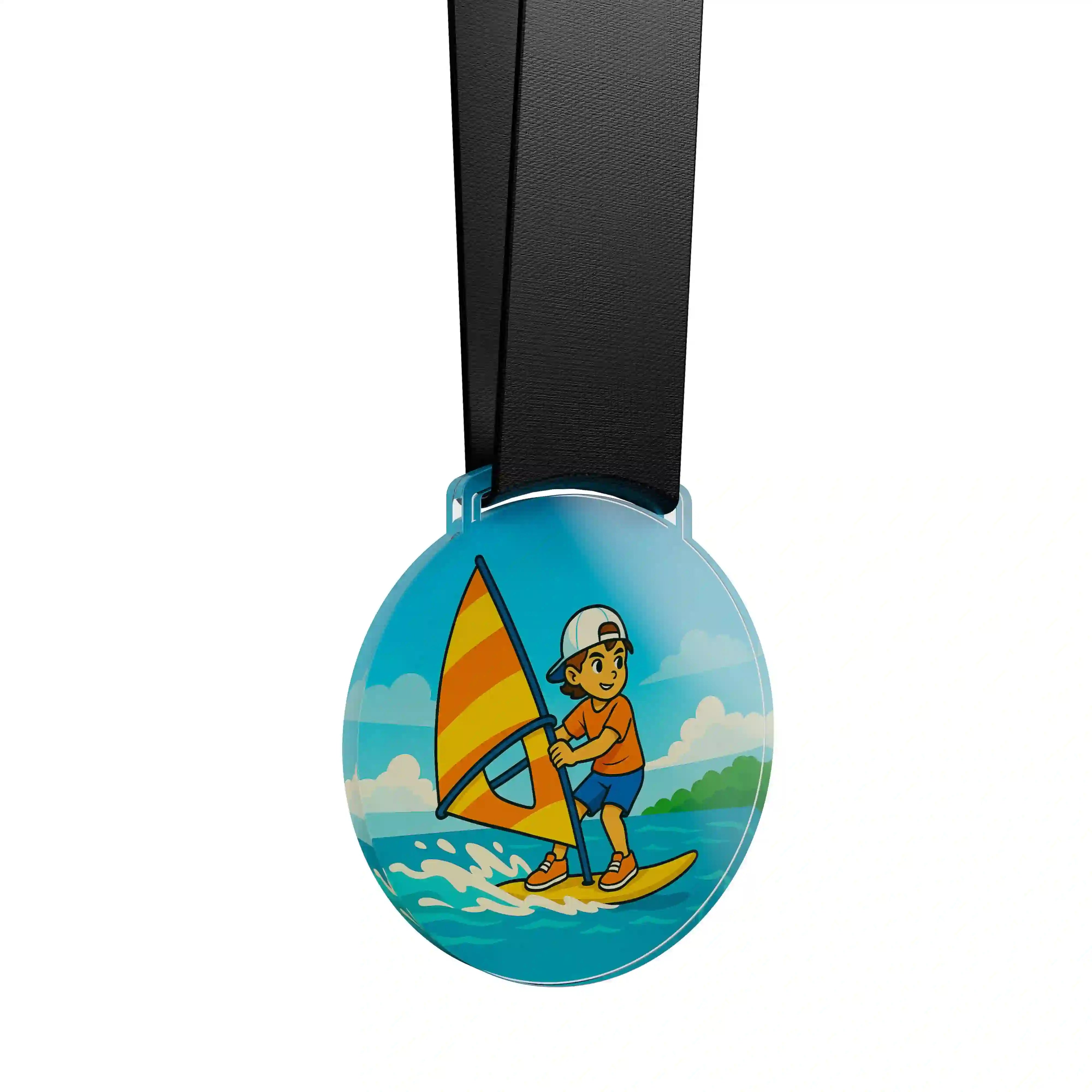 médaille acrylique d'une jeune garçon faisant de la planche à voile