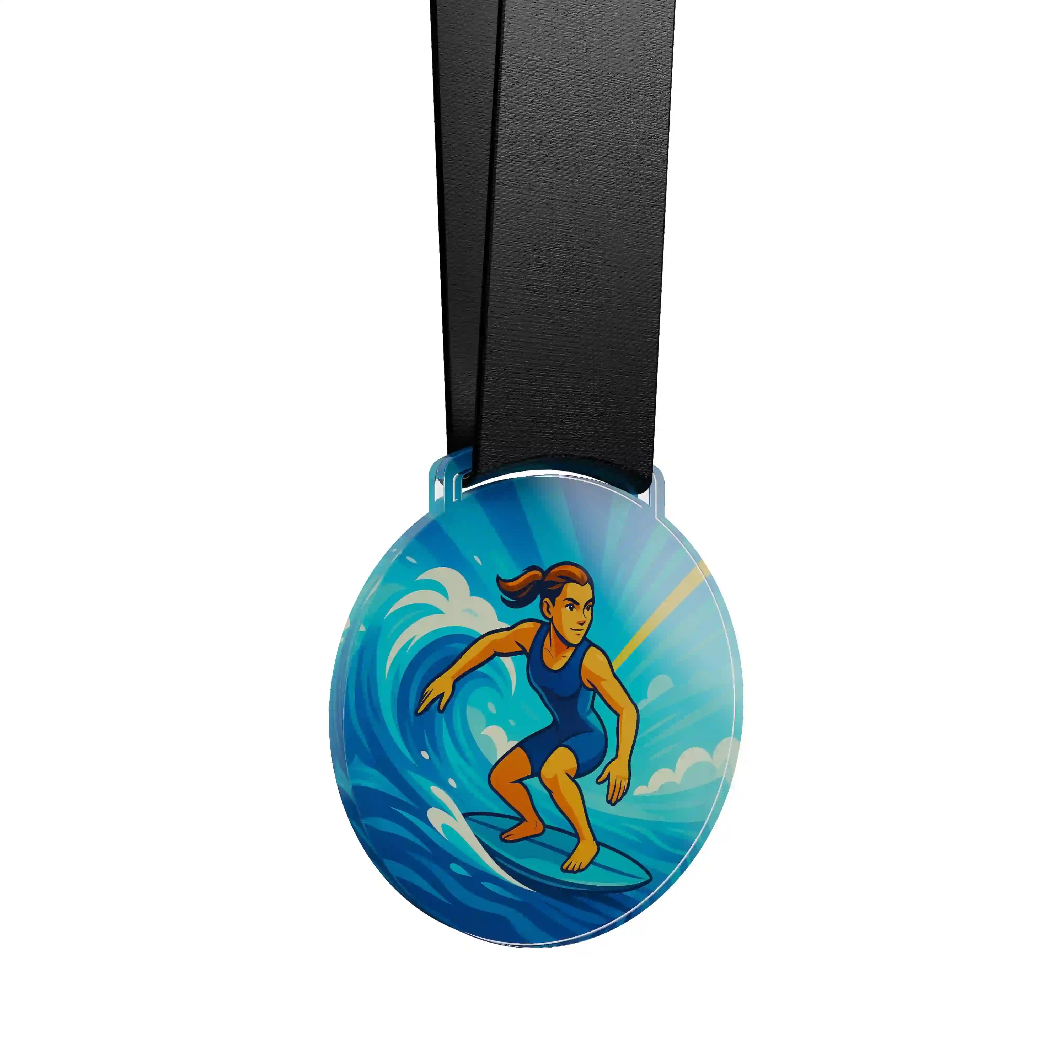médaille acrylique d'un femme faisant du surf