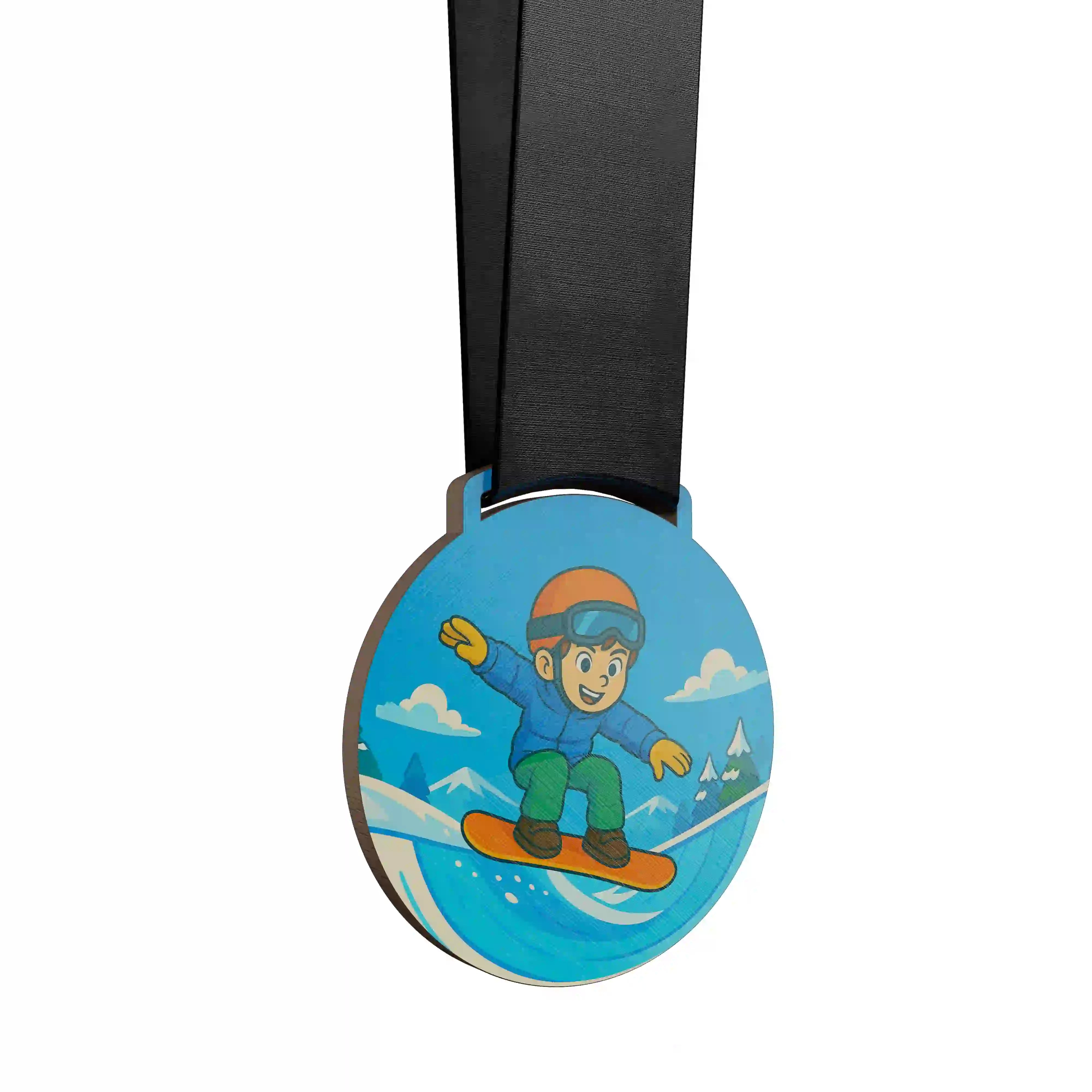 médaille en bois d'un jeune garçon faisant du snowboard halfpipe